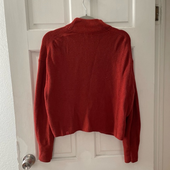 Lululemon Sweater - Picture 6 of 6